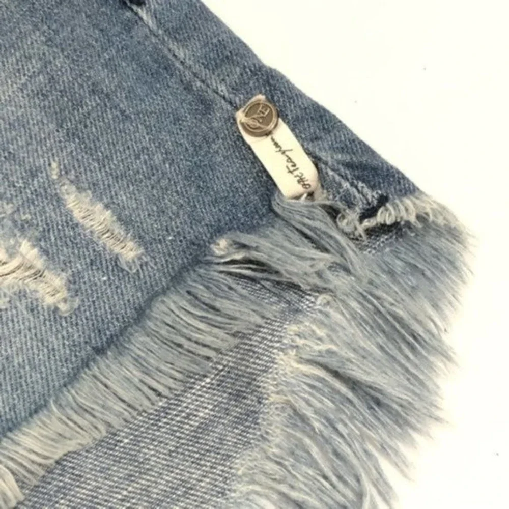 One Teaspoon Denim Cutoff Fringe Shorts Size 26 - Picture 11 of 12